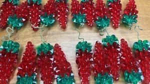 Christmas Ornaments Beaded  2.5 Inch Chili Peppers 20 Count Handmade  Ornaments - Picture 1 of 12
