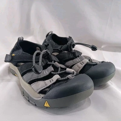 KEEN Newport Sandal Boys Size 3 Black Gray Waterproof Fisherman Hiking Sports  - Image 1 of 4