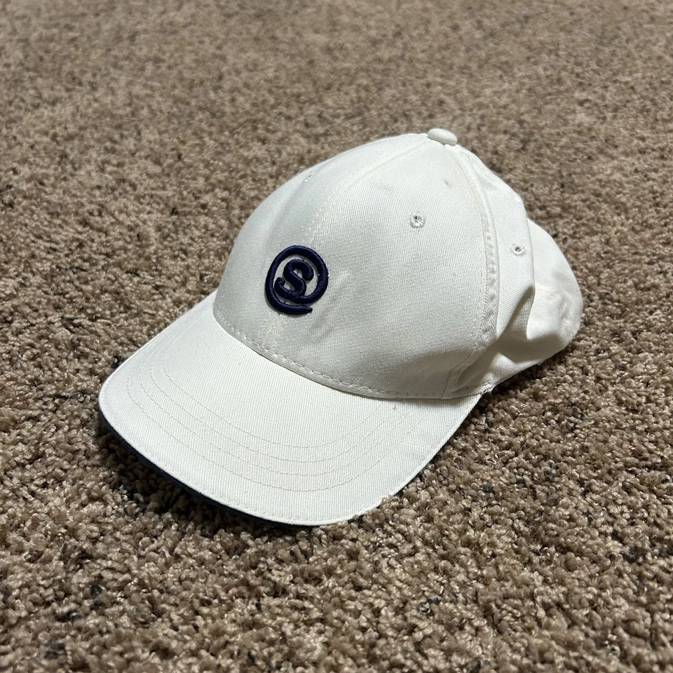 Gorra/sombrero vintage Stussy S Logo FlexFit - blanco/negro patente de EE. UU.  Foto 1 de 4