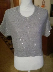 "Suéter Charlotte Russe Talla Grande Gris Corto Brillante Mangas Cortas Blingy 17 1/2" - Imagen 1 de 6