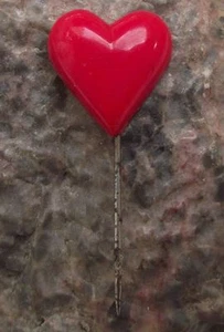 Antique Red Love Heart Valentine Mothers Womens Day Present Pin Badge - Picture 1 of 2