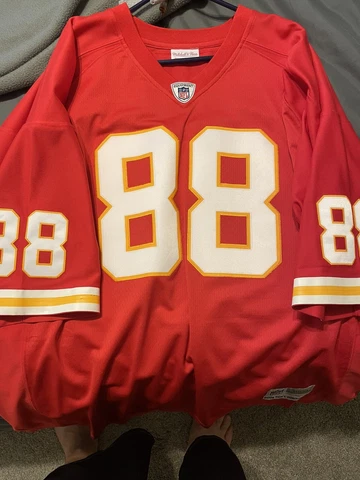 TONY GONZALEZ Kansas City CHIEFS MITCHELL NESS Replica Collection Size 56 (3XL) Cover