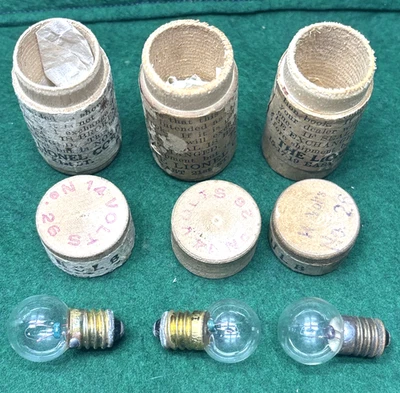 3- Lionel No 26 Bulbs With Wood Tubes, 14v, Tested, As Shown, Free US Ship - Image 1 of 4