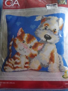 COLLECTION D ART NEEDLEPOINT PILLOW CUSHION COVER KIT LES AMIS PUPPY KITTEN - Picture 1 of 2