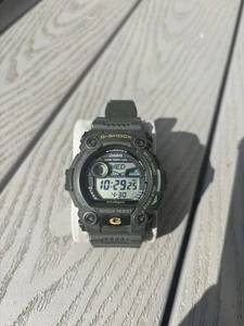 Casio Men's G-7900-3D G-Shock Green Resin Digital Dial Watch - Picture 1 of 3