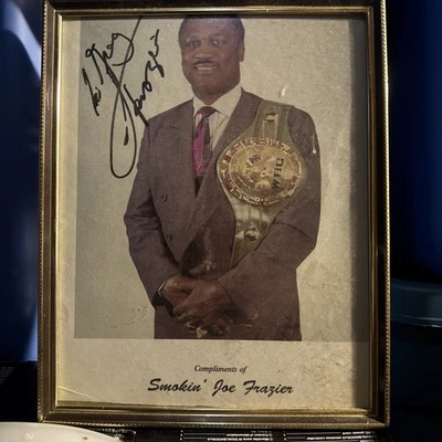 Joe Frazier Autographed 7x8 Photo Professional Boxing Champion  - Image 1 of 2