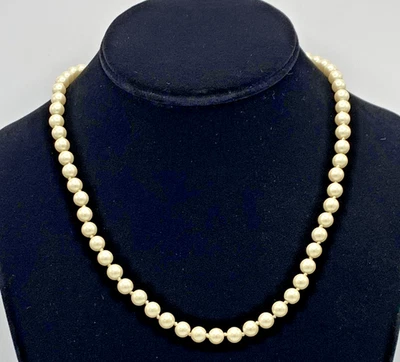 Collar de perlas de imitación anudadas firmadas por Carolee de 6 mm 18" nuevo con etiquetas precio de venta sugerido por el fabricante 35 USD Foto 1 de 4