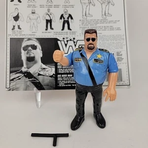 1991 Hasbro Titan Sports WWF Wrestling BIG BOSS MAN Figure w/ NIGHT STICK & Card - Picture 1 of 4