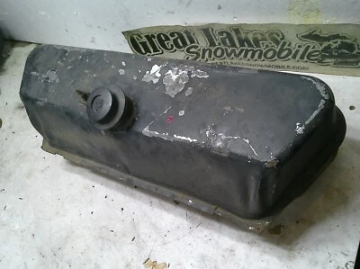 Tanque de gasolina de acero Rupp vintage para moto de nieve Magnum 340 440 vía ancha American Nitro Foto 1 de 4