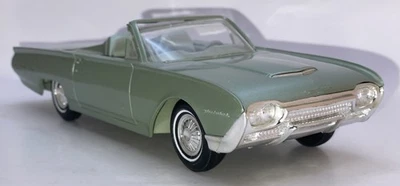 AMT 1962 Thunderbird Roadster Tonneau Promo Friction Silver Moss Green 1/25 FN+ - Image 1 of 4