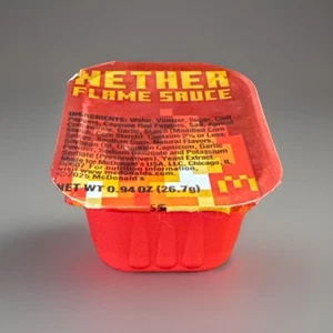 McDonald's Minecraft Nether Flame Sauce 2025 NUEVO Happy food - Imagen 1 de 3