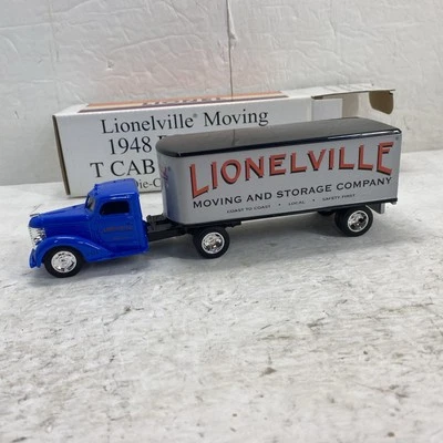 Lionel 624063 Eastwood Automobilia 1948 Diamond T Cab w/Trailer LN - Image 1 of 4