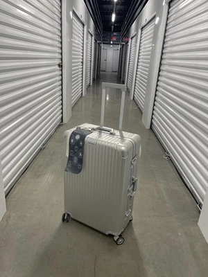 Edição limitada todo em alumínio Rachel Zoe check-in L 26x20x10 novo em folha com etiquetas - Imagem 1 de 4