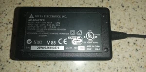 DELTA ELECTRONICS ADP-10SB REV.F AC/DC POWER SUPPLY ADAPTER 5V 2.0A PSU - Picture 1 of 5
