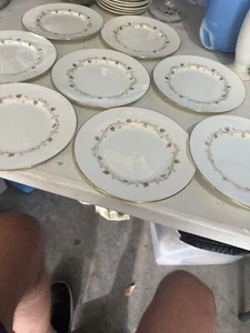 Minton Carlisle H5203 A Set Of 8 Bread Plates 7 3/4” Discontinued Vintage. - Picture 1 of 5