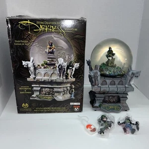 248 / 3.000 Darkness Schneekugel Moore Creations handbemalt Limited Edition - Bild 1 von 8