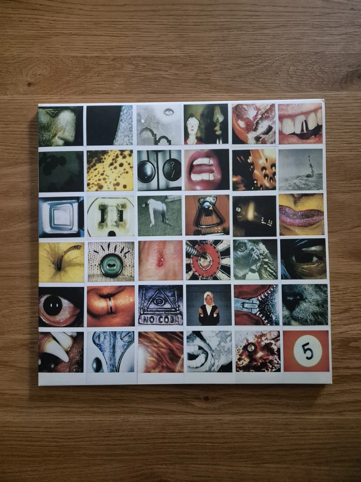 Pearl Jam No Code LP Album "O" Set US 1996 Vinyl Record  - Image 1 of 4