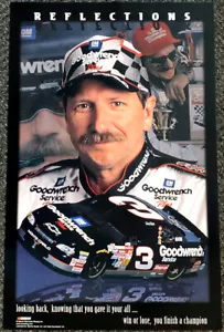 POSTER 22x34 Dale Earnhardt RIFLESSI commemorativo NASCAR Racing (c.2001) - Foto 1 di 1