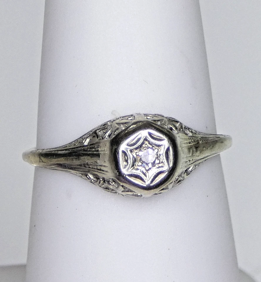 Anel de noivado antigo de ouro branco 18k com solitário de filigrana - Imagem 1 de 1