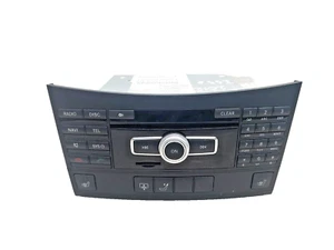 ✅ MERCEDES-BENZ E350 AM FM RADIO RECEIVER CD NAVIGATION UNIT 2012-2014 OEM - Picture 1 of 14