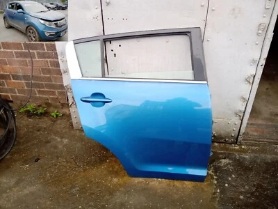 DOOR COMPLETE REAR DRIVER OSR BLUE 5B KIA SPORTAGE MK3 2010-16 BG13VVC - Image 1 of 4