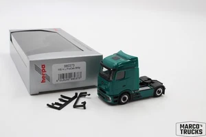 Herpa Mercedes Actros Procabin Streamspace 2-axle opal green No. 960373 1:87 /HN - Picture 1 of 1