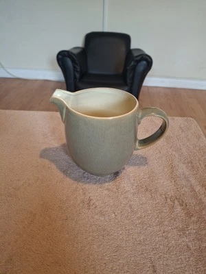 Jarra de jarabe de leche crema verde salvia gres Denby England 20 oz Foto 1 de 4