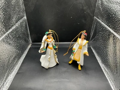RARO IST EDICIÓN Navidad Magia Disney ALADDIN Y JAZMÍN BODA ADORNO PAR Foto 1 de 3