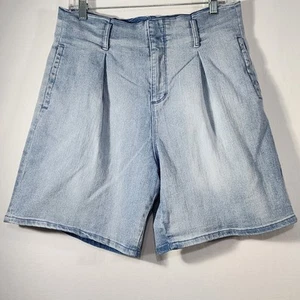 Gloria Vanderbilt Denim Shorts Sz 12 High Rise Slash Pockets Pleated - Picture 1 of 7