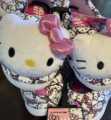 Chinelos de pelúcia infantis Sanrio Hello Kitty tamanho 11/12 - Imagem 1 de 4