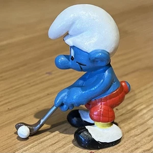 20055 Golfer Smurf Red pants Brown Golf Club PVC Figure Schleigh 80's toys - Picture 1 of 5