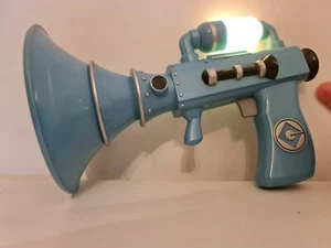 Minions Fart Gun Blaster Megaphone Despicable Me Lights & Sounds Thinkway Toy - Picture 1 of 2