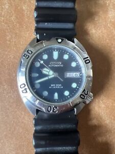 Citizen Watch /dolphin Case back/ WR 200 automatic￼
