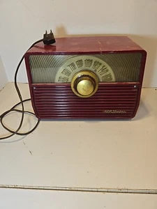 Claret Red 1952 RCA Victor Model 1-X-56 AM Tube Radio w Vacuum Tube Plug Works! - Picture 1 of 5