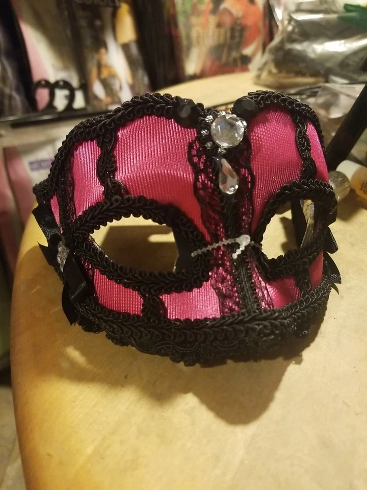 Black Lace Mask Masquerade Eye Face Glasses Women Party Halloween 50% off - Image 1 of 1