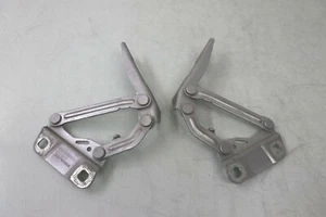 09 2009 MERCEDES ML550 ML X164 HOOD HINGES HINGE LEFT AND RIGHT - Picture 1 of 4