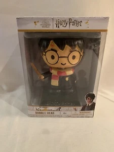 Harry Potter Wizarding World Wackelkopf mit Zauberstab Chibi NEU - Bild 1 von 2