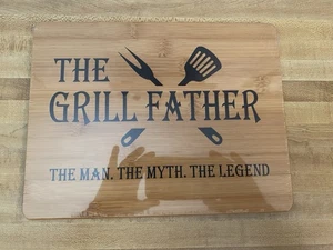 NUEVA Tabla de cortar de madera The Grill Father... 11" x 8,5"... Gran regalo. - Imagen 1 de 7