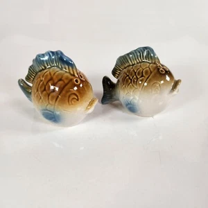Vintage Glass Salt And Pepper Sharker Fish Small - Picture 1 of 10