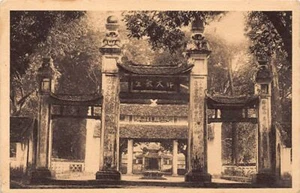 Vietnam - Rund um Hanoi - Eingang zur Damenpagode - publ. Indochine Filme - Bild 1 von 2