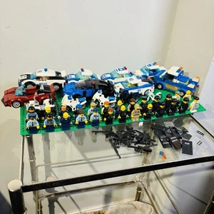 Riesiges Lego Polizei Konvolut mit Lego 75878 Bugatti Chiron Speed Champions - Bild 1 von 15