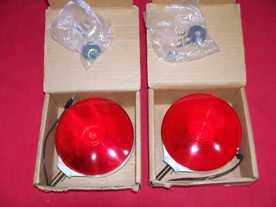 2 盒 IH 尾灯 PN 700710290 红色 5 英寸拖拉机联合收割机 Ag Farming US — 第 1/3 张图片