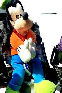 Vintage Disney Goofy Plush Backpack Knapsack - parks, kids, adults, collectors - Picture 1 of 13