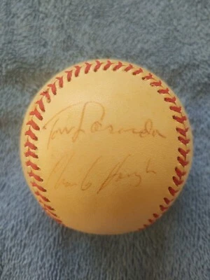 1976 LA DODGERS TEAM SIGNED ONL BASEBALL, 8 SIGS, LASORDA, GARVEY, YEAGER, JOHN - Image 1 of 4
