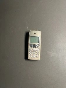 Nokia 8210 móvil vintage clásico teléfono móvil culto retro coleccionista rareza - Imagen 1 de 2