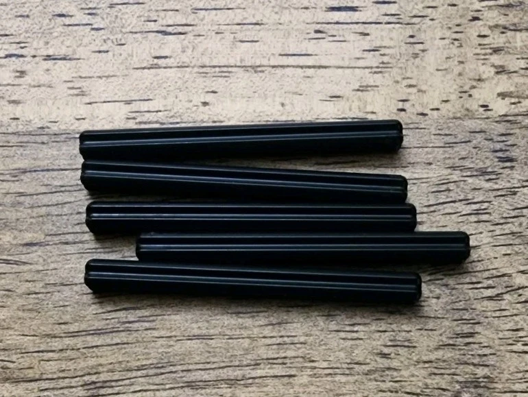 LEGO Black Technic, eje 6L. CANTIDAD 5. Nº de pieza 3706. Foto 1 de 1