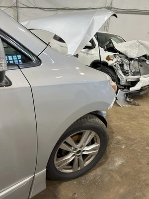 Used Front Right Fender fits: 2011 Nissan Quest w/o side sill moulding Front Rig — 第 1/4 张图片