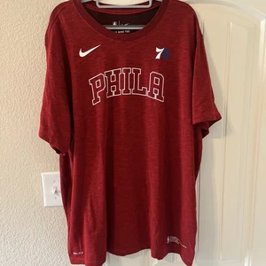 CAMISETA NIKE DRI-FIT PHILADELPHIA 76ERS ROJA TALLA 2XL - Imagen 1 de 5