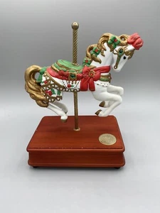Caja de música Heritage House colección Nochebuena carrusel edición LTD pintada a mano - Imagen 1 de 7