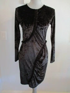 NUEVO CON ETIQUETAS VESTIDO DE TERCIOPELO NEGRO MICHAEL KORS CON VOLANTES TALLAS PS & M PRECIO DE VENTA SUGERIDO POR EL FABRICANTE $110.00 - Imagen 1 de 8